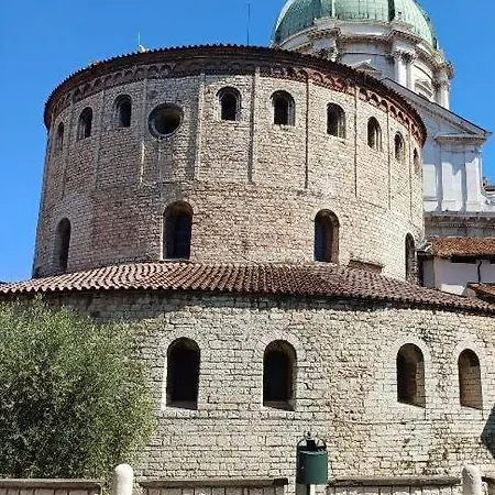 San Faustino Lejlighed
